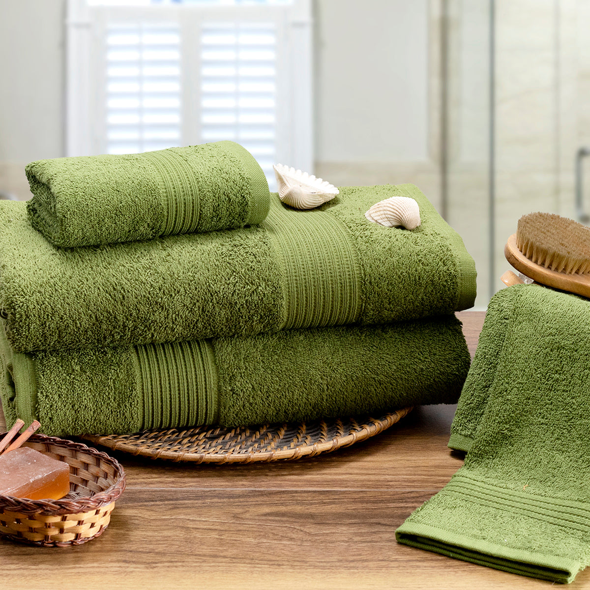 Bath Linen & Accessories