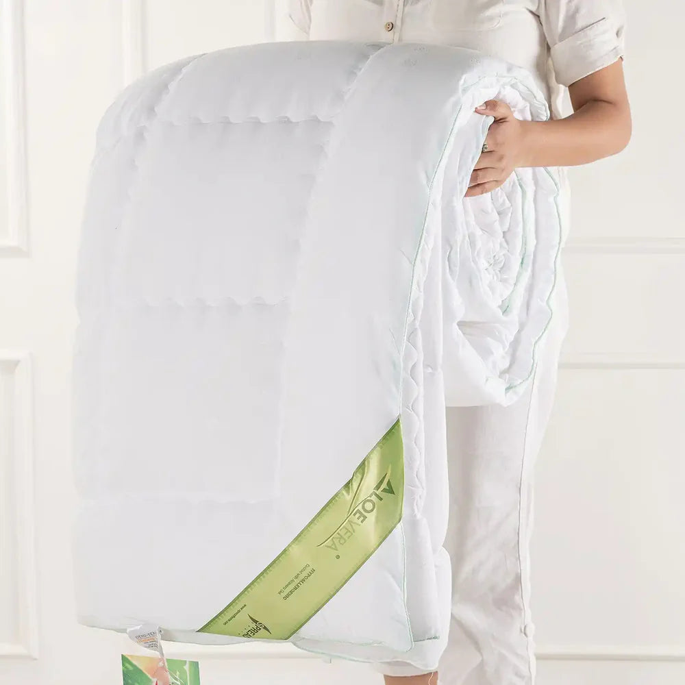 Real Aloevera Gel Coated Premium Ultra Soft All Season Quilt - 250 GSM
