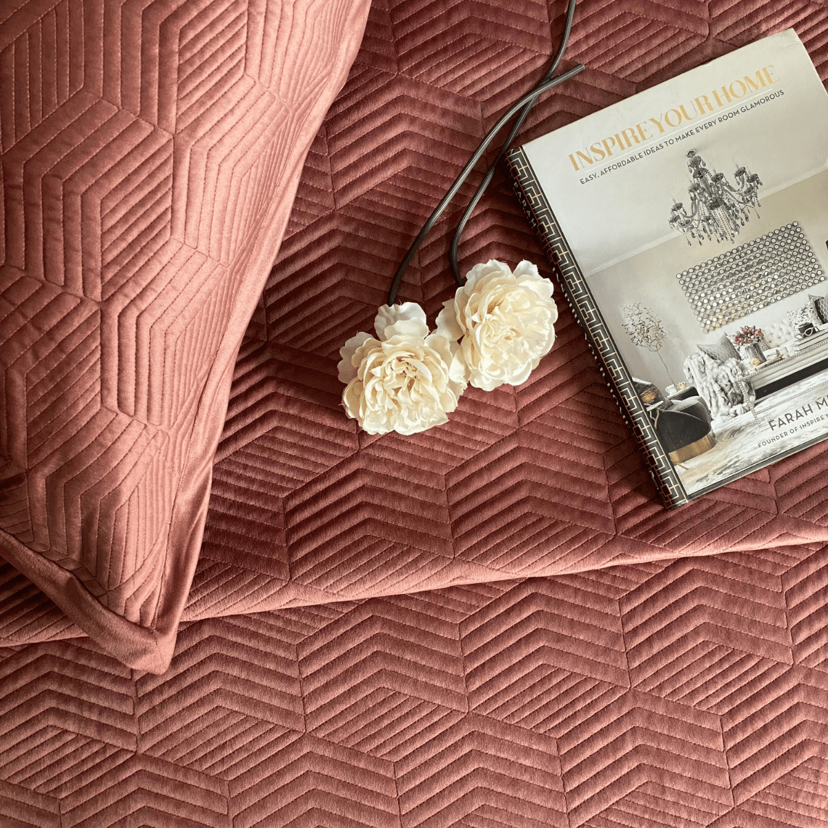 Sadyaska Marvel Blush Velvet 1 Pcs Bedspread