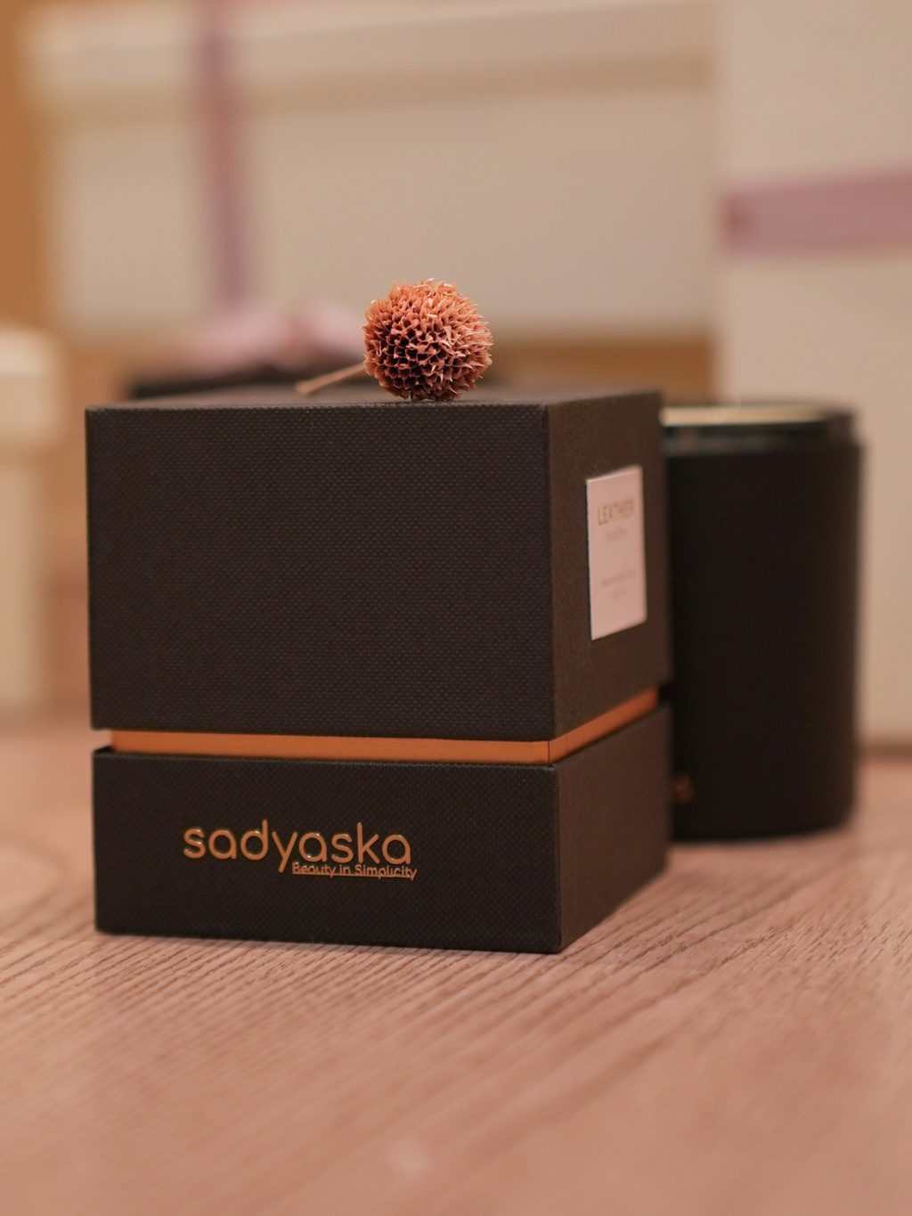 Sadyaska Nordic Pine Scented Candle -Black Leather 1 Pcs Product