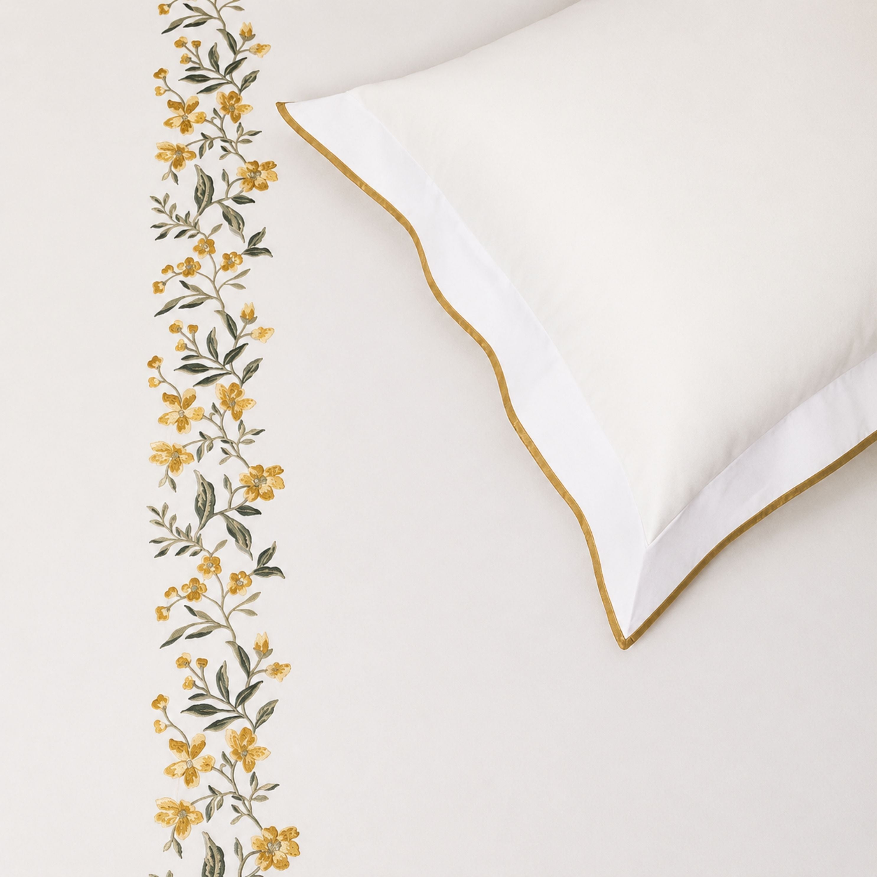 Sansaar by DDdecor Large Bedsheet Set with 2 Pillow Covers - Daffodil - Ivory - Embroidered - 1 Pc