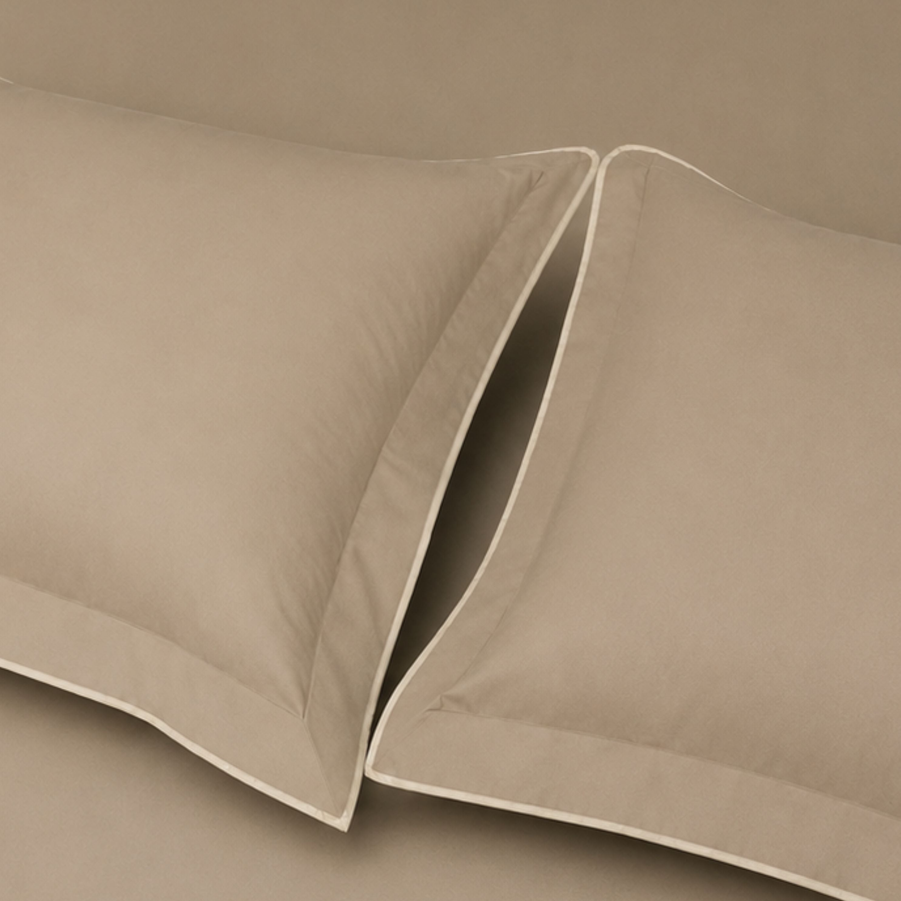 Sansaar by DDdecor Large Bedsheet Set with 2 Pillow Covers - Waterlily - Mocha Meringue - Embroidered - 1 Pc