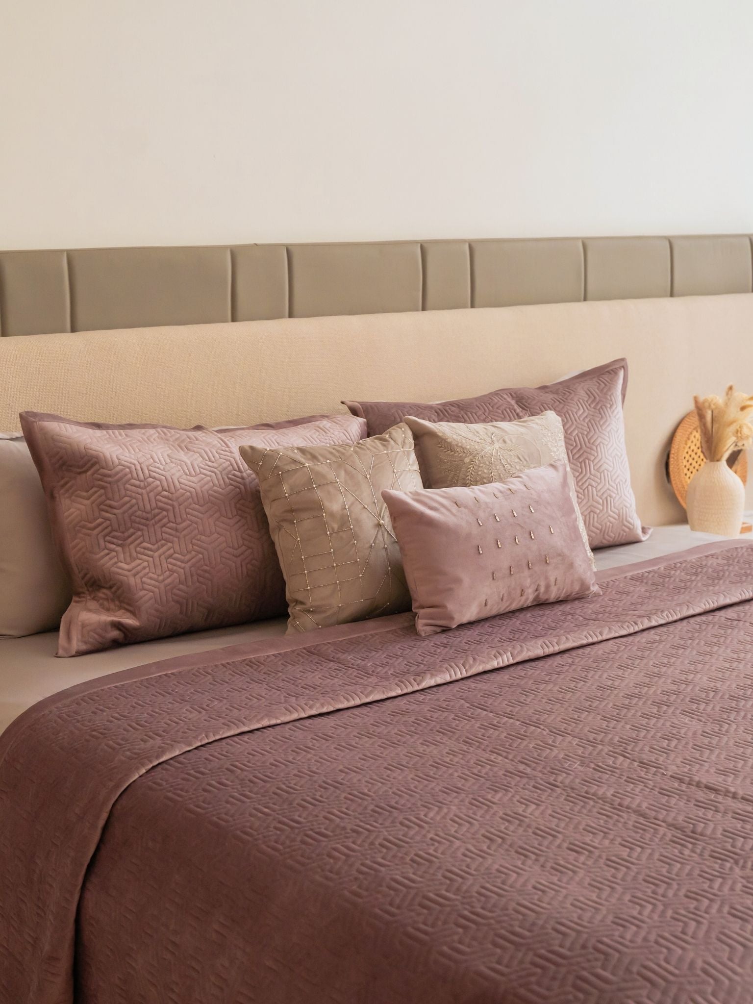 Sadyaska Zayne Lilac Velvet Trousseau Set 10 Pcs Product
