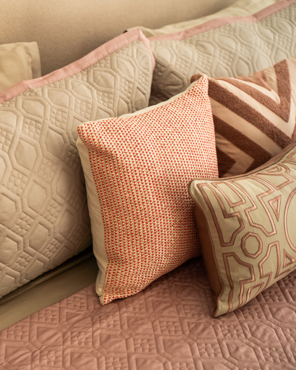 Sadyaska Pink Cotton Hand Woven Traditional 16x16 1 Pcs Cushion Cover