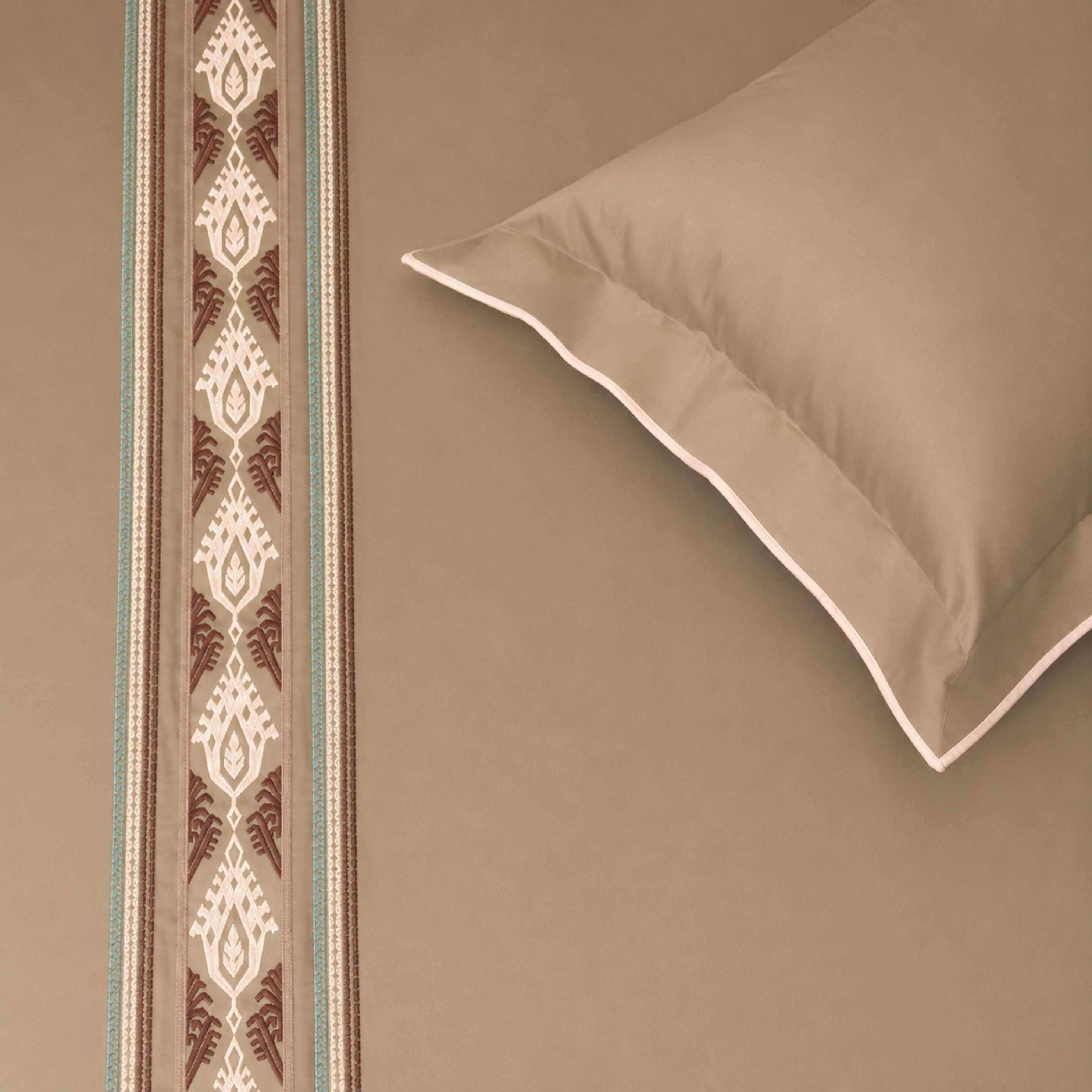 Sansaar by DDdecor Large Bedsheet Set with 2 Pillow Covers - Delia - Coffee - Embroidered - 1 Pc