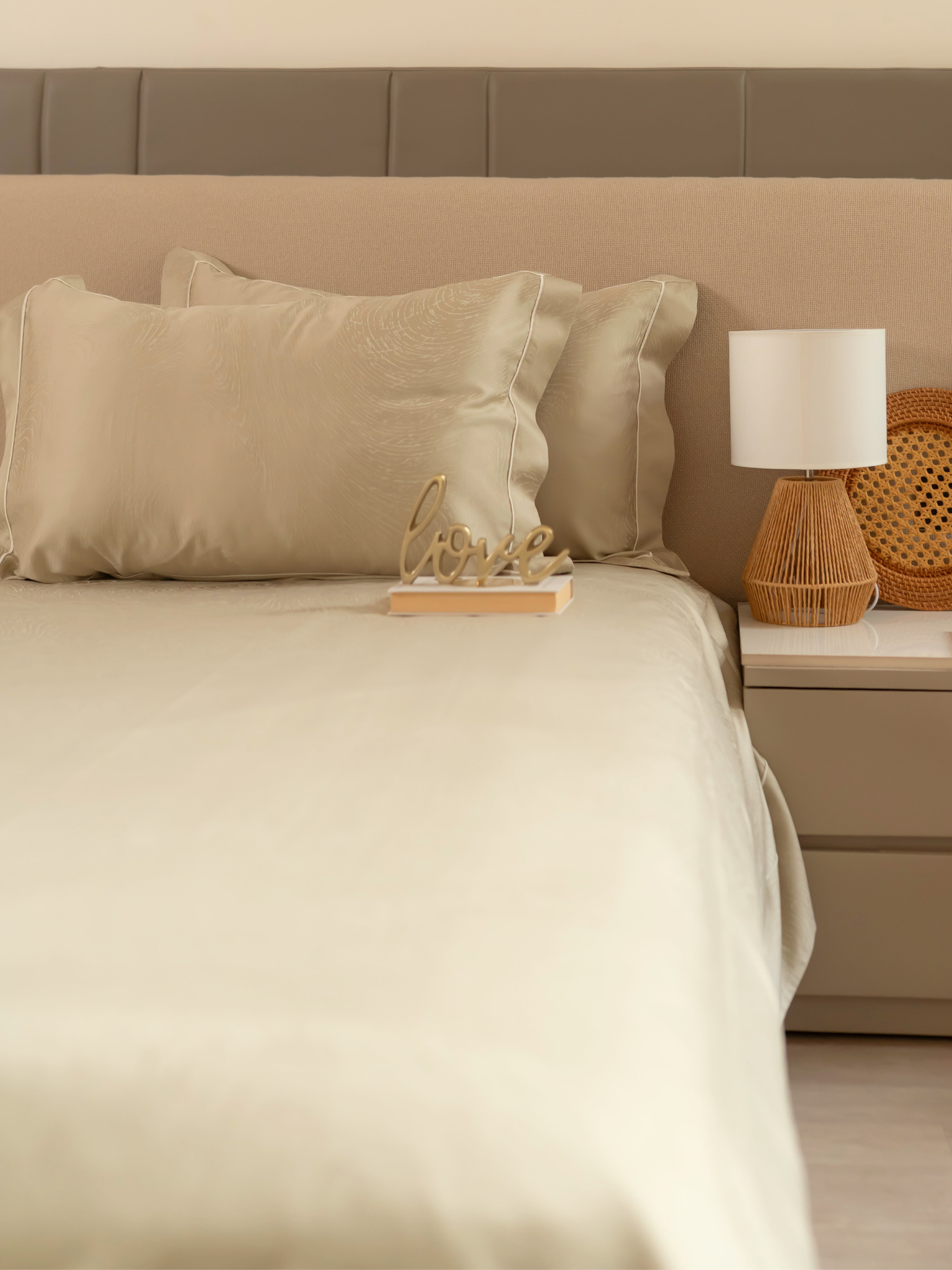 Sadyaska Golden Sand Premium Tencel Jacquard Set with Lace 1 Pcs Bedsheet