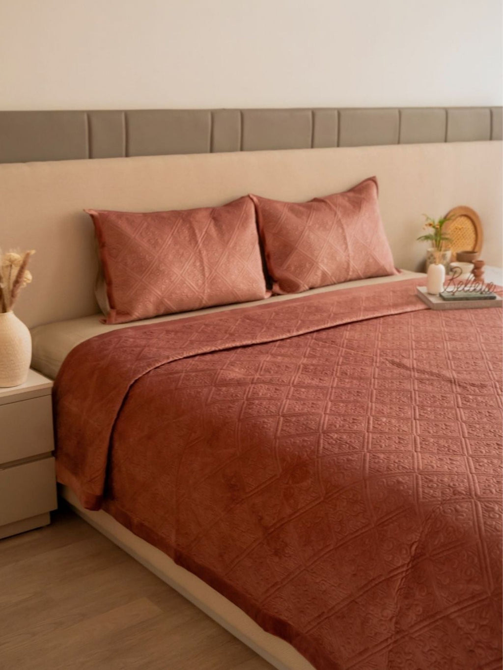 Sadyaska Fiona Blush Velvet Set 1 Pcs Bedspread