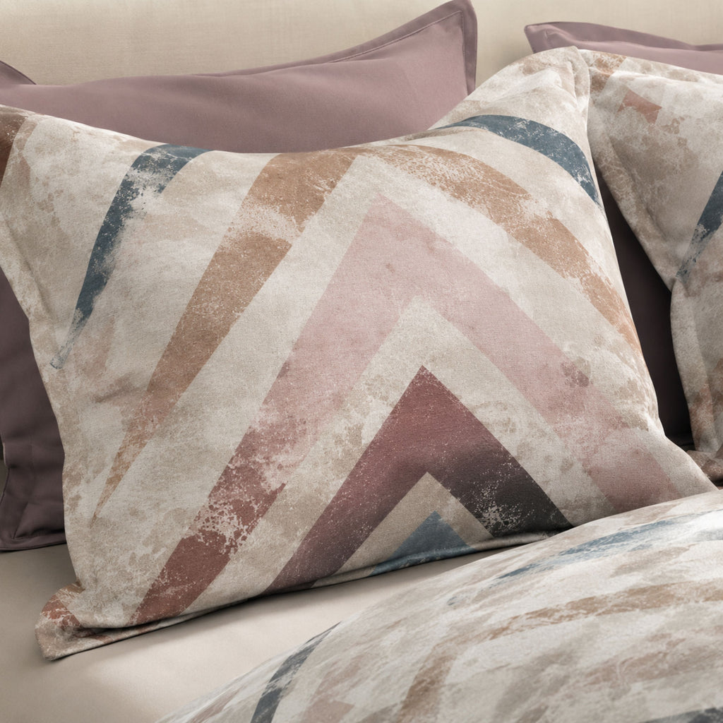 Sansaar by DDdecor Bedsheet with 2 Pillow Covers - Venice - Sierra - Blushgrey - Geometric Abstract Pattern - 1 Pc