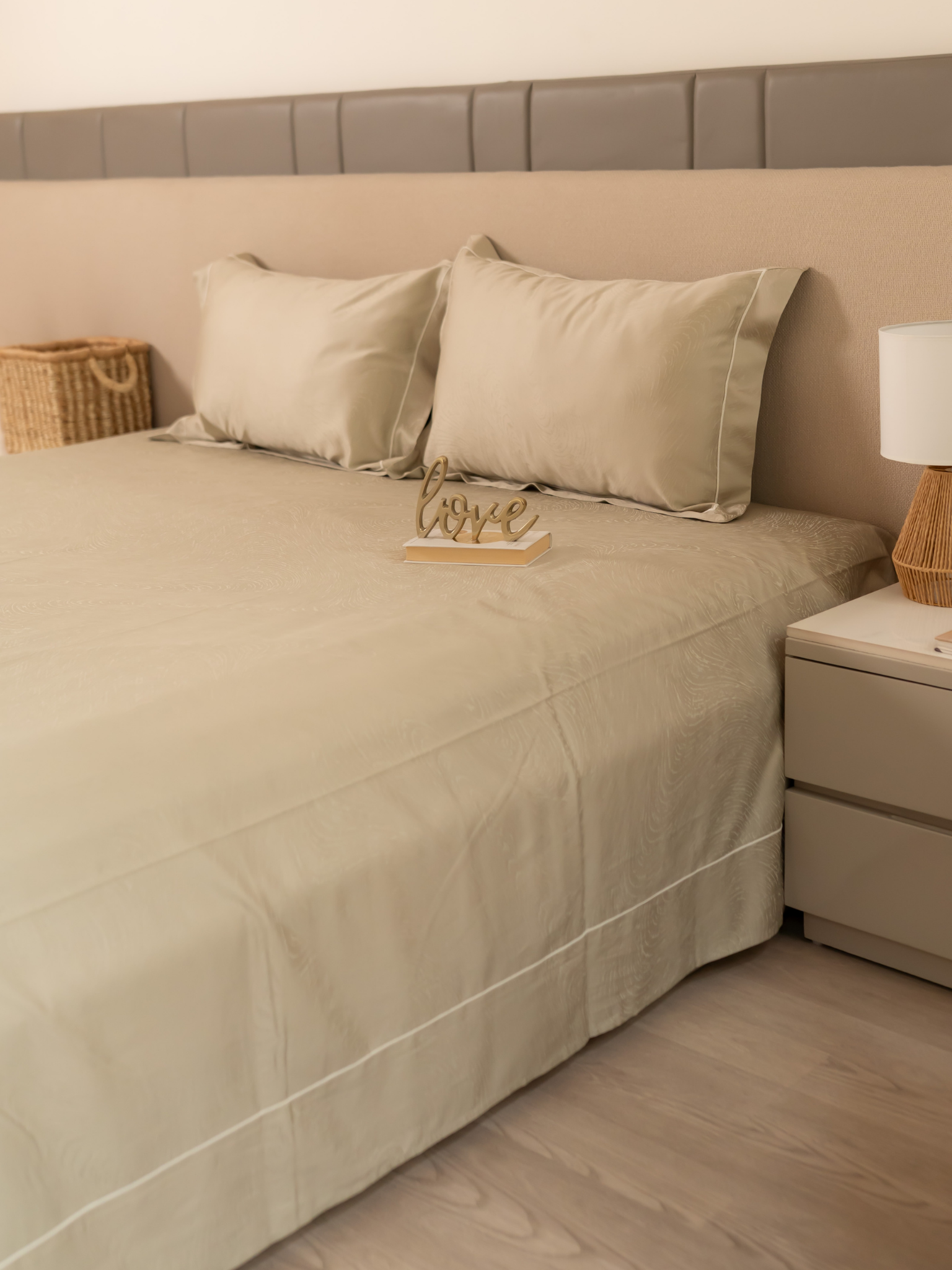 Sadyaska Golden Sand Premium Tencel Jacquard Set with Lace 1 Pcs Bedsheet