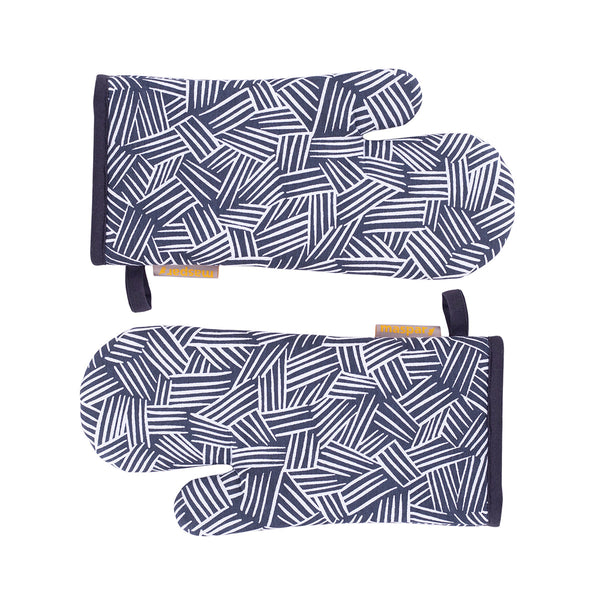 Raw Spikes 100% Cotton Fabric Black/Grey 2PC Oven Mitt Set