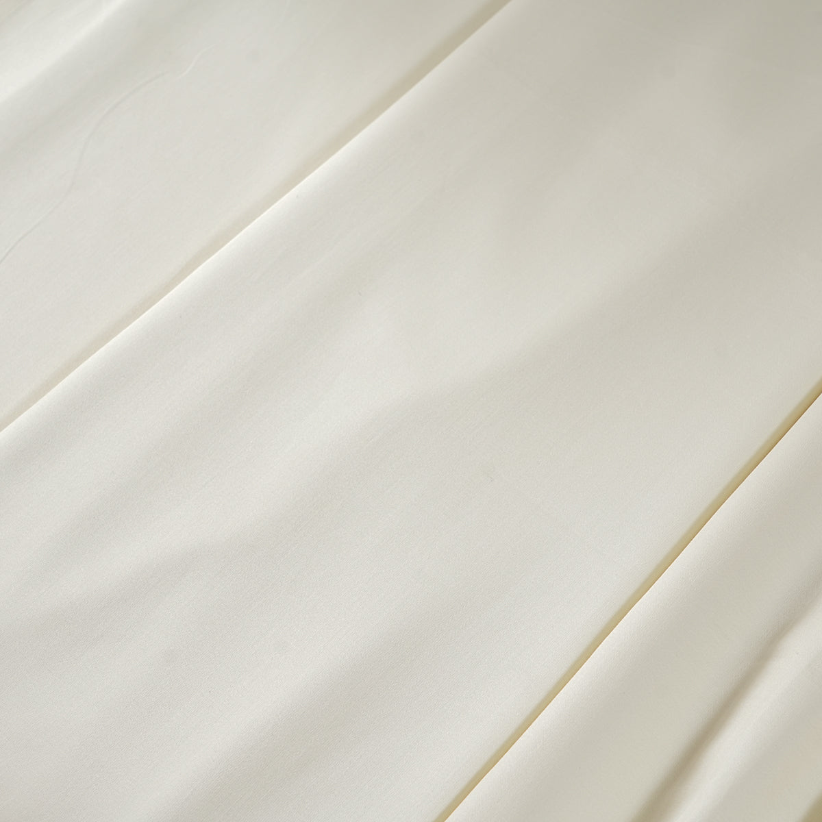 Melina Plain 100% Cotton Extra Soft & Luxurious Bed Sheet With Pillow Covers