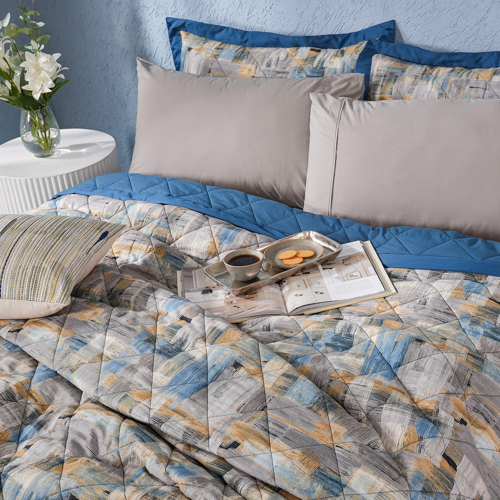 Whimsy Nature Brush Strokes Quilt/Quilted Bed Cover Blue