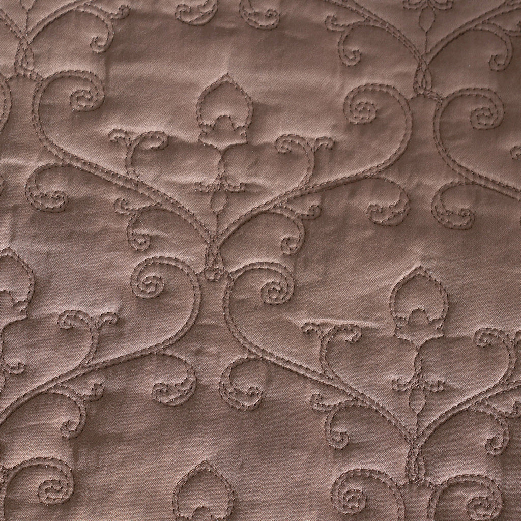 Classical Impression Swirling Quilt/Quilted Bed Cover Brown