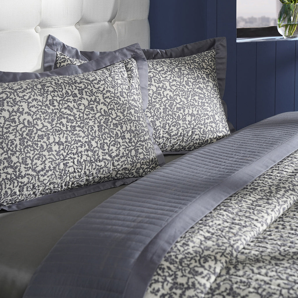 Classical Impression Ornamental Quilt/Quilted Bed Cover Grey