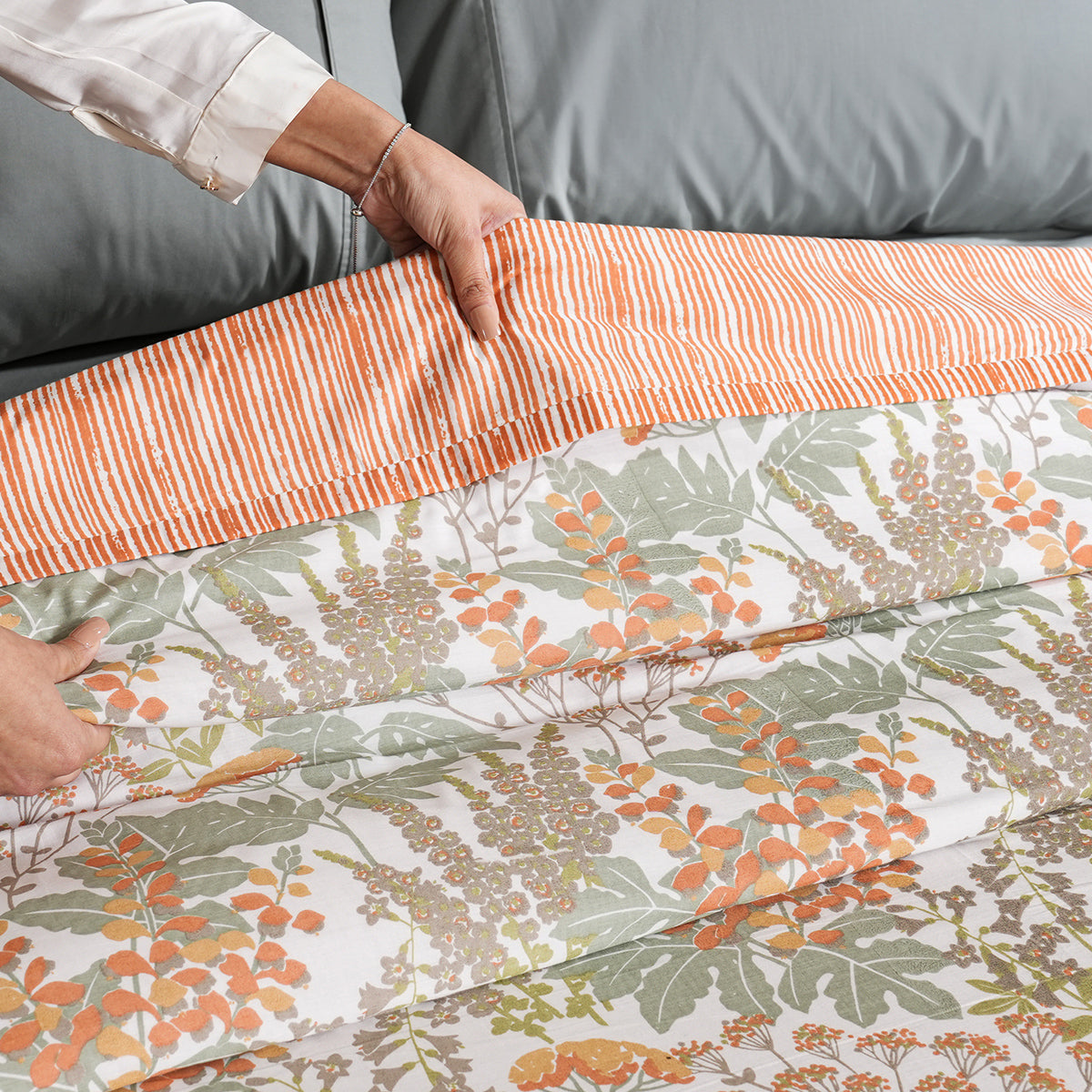 Savanna Soft texture and floral scents Multi Dohar
