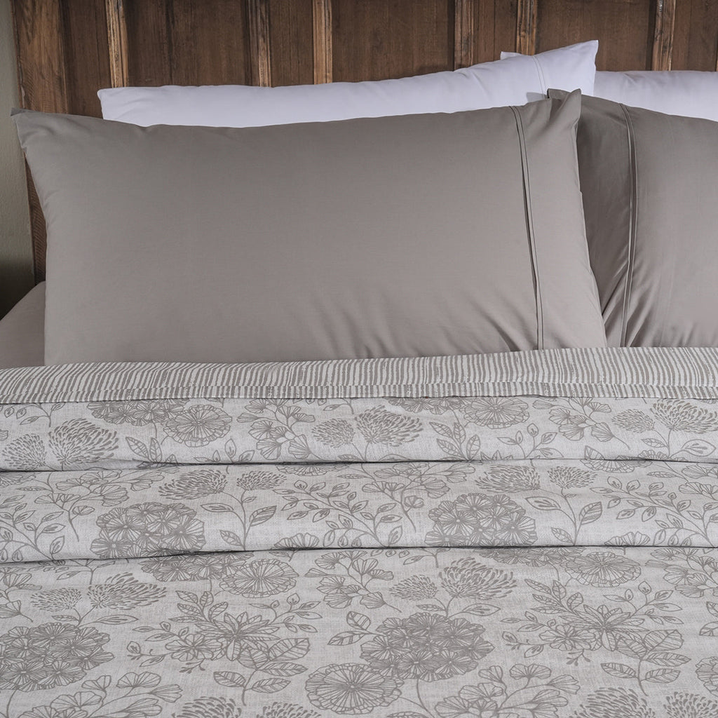 Lineart Floral Soft texture and floral scents Grey Dohar