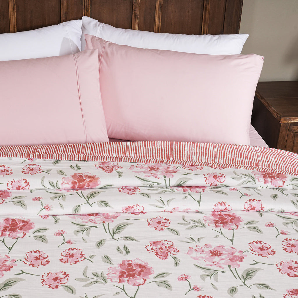 Whimsy Soft texture and floral scents Red Dohar
