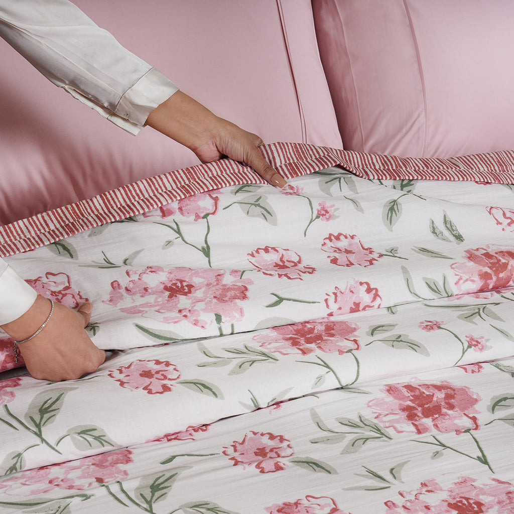 Whimsy Soft texture and floral scents Red Dohar
