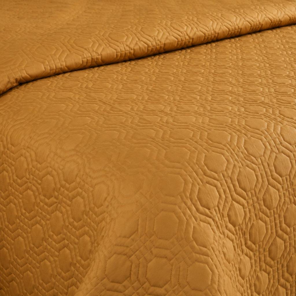 Anna Simona Hexagon Bedspread Set – 400 TC Cotton Satin MUSTARD | Premium Soft & Elegant Bedding