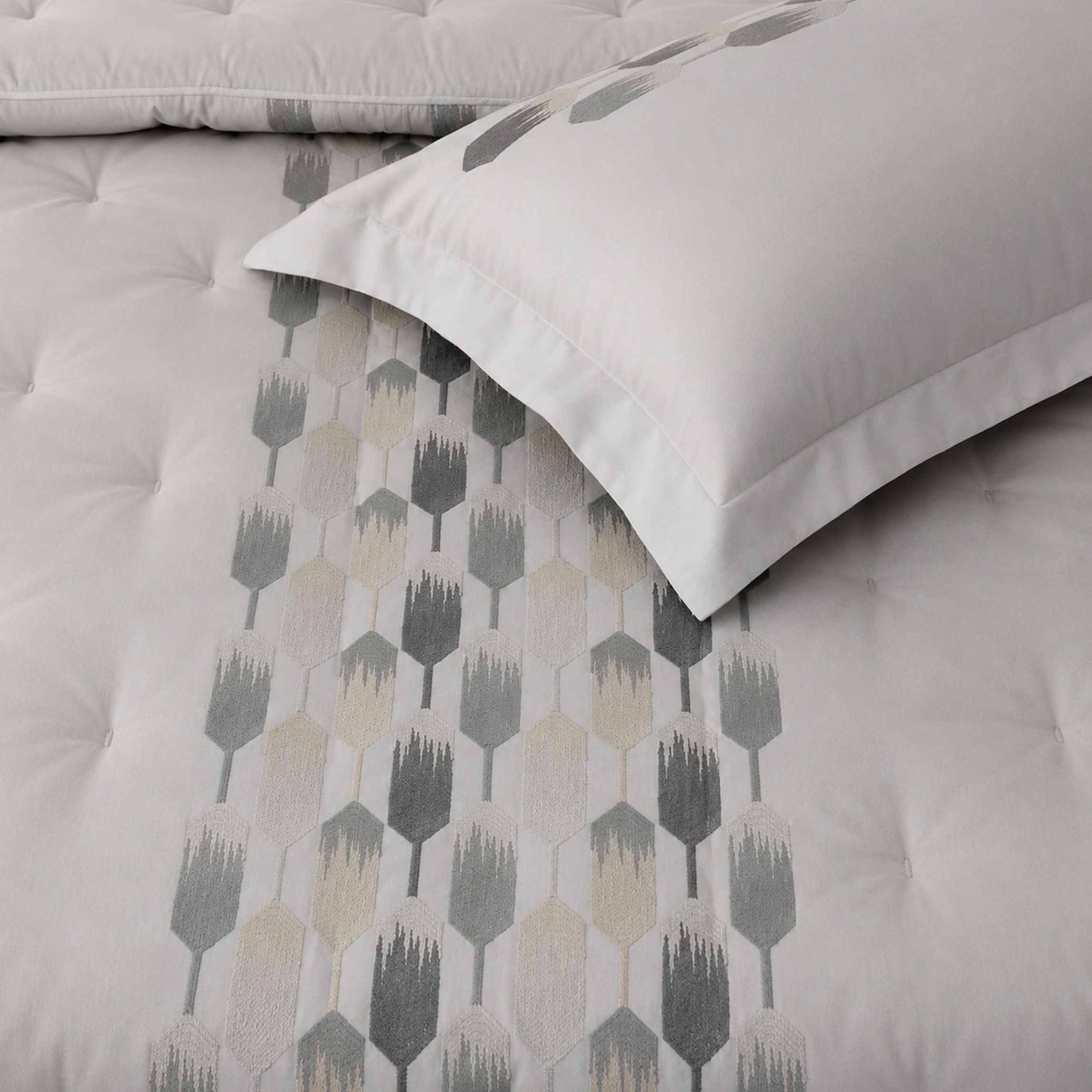 Sansaar by D’Decor Raya Embroidered Bed In A Bag 1 Pc