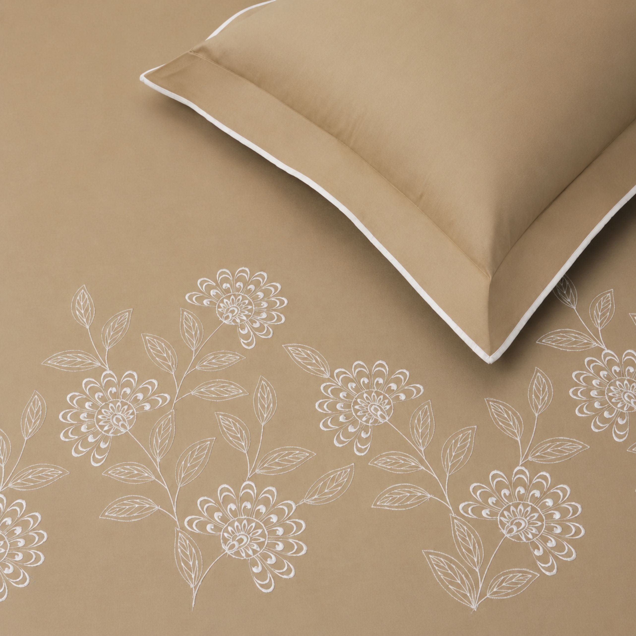 Sansaar by DDdecor Large Bedsheet Set with 2 Pillow Covers - Vinelet - Coffee - Embroidered - 1 Pc
