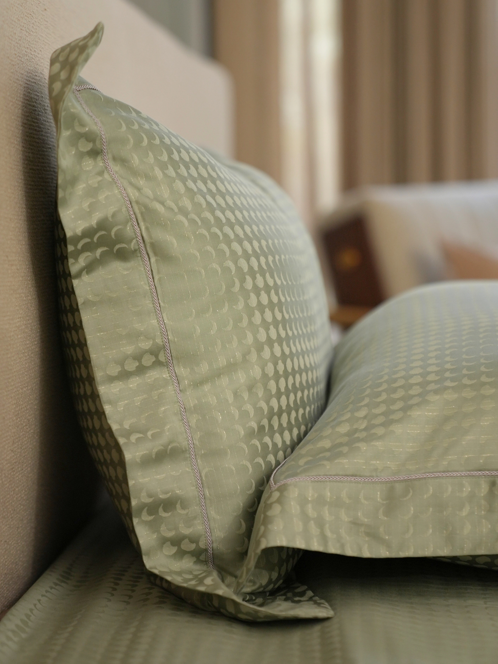 Sadyaska Minted Sage Premium Tencel Jacquard Set with Lace 1 Pcs Bedsheet