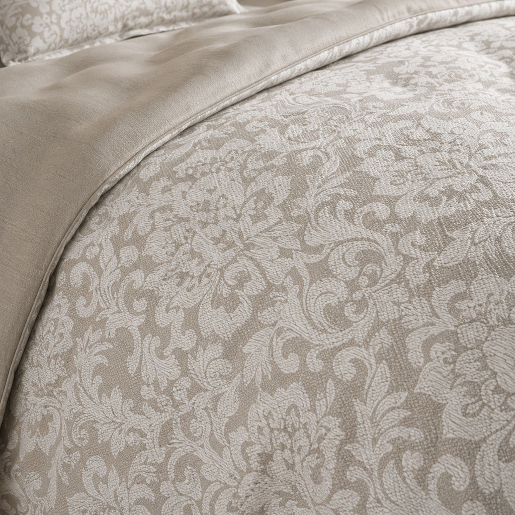 Sansaar by D’Decor Empress Ornamental Jacquard Comforter Set 1 Pc