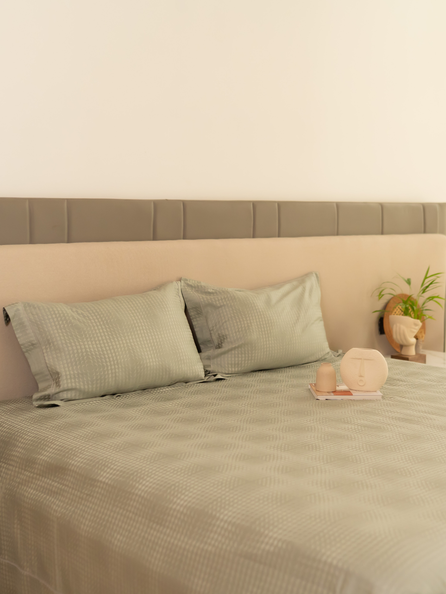 Sadyaska Minted Sage Premium Tencel Jacquard Set with Lace 1 Pcs Bedsheet
