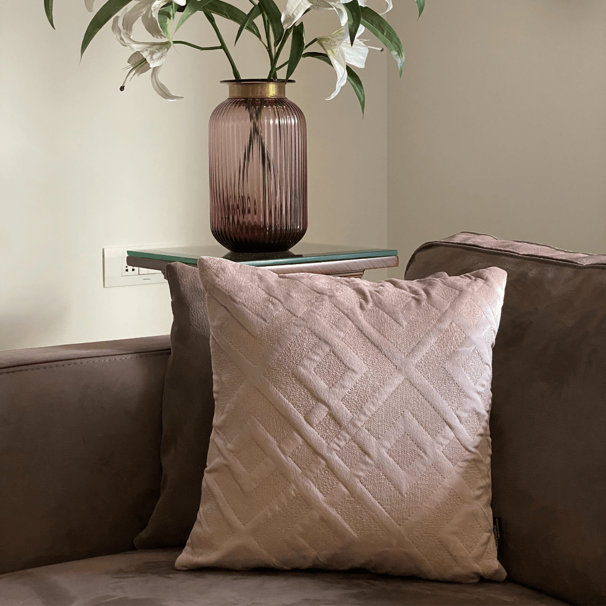 Sadyaska Decorative Resplendent Onion Pink Velvet 16x16 1 Pcs Cushion Cover