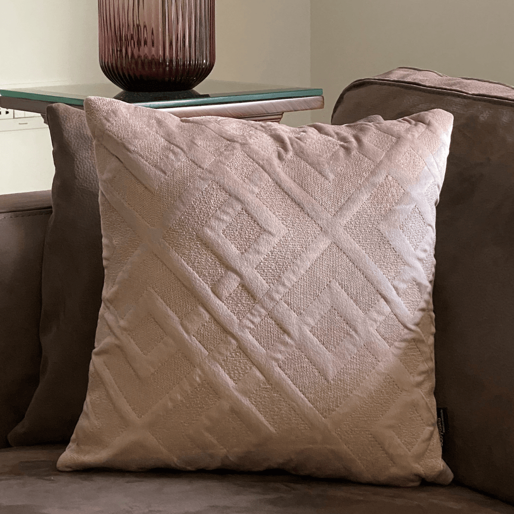 Sadyaska Decorative Resplendent Onion Pink Velvet 16x16 1 Pcs Cushion Cover