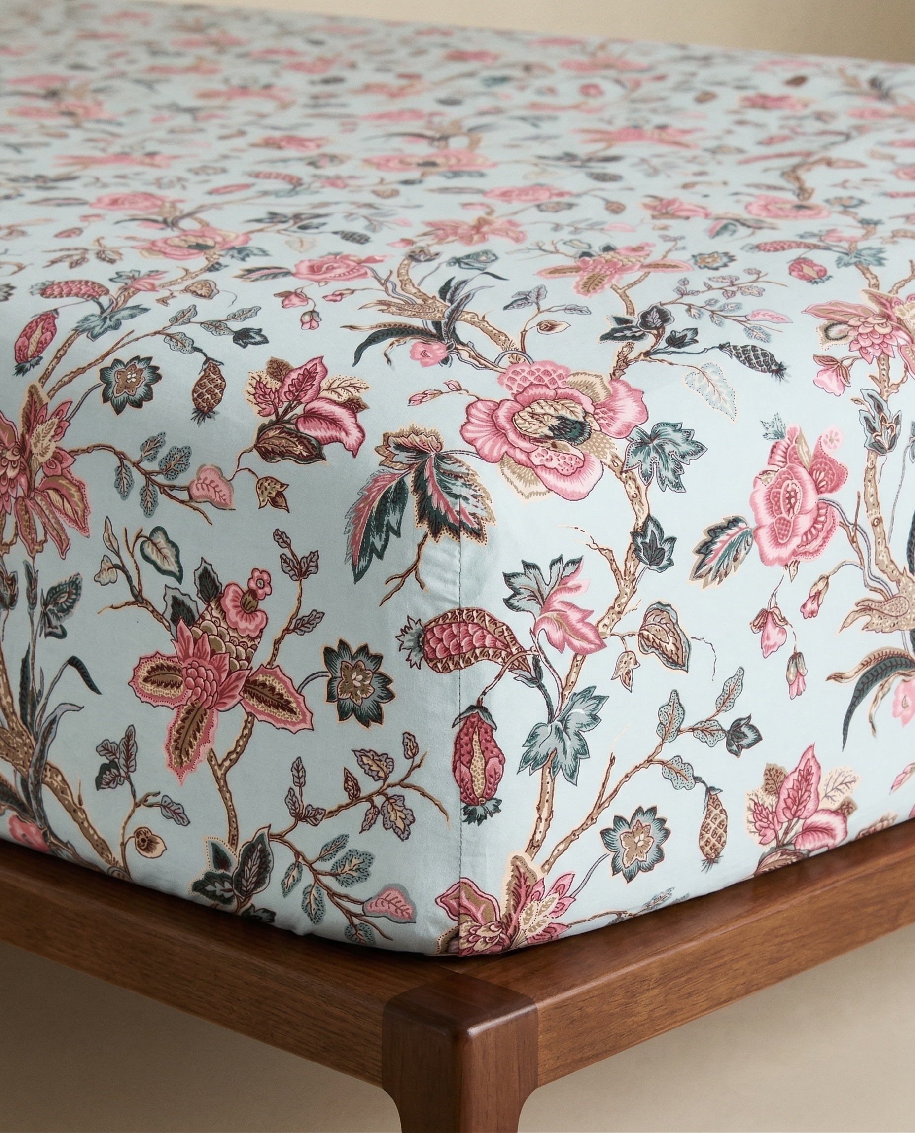Jaipuri Persian Floral Fitted Bedcover | Premium Handblock Printed Cotton Bedspread | Sky Blue & Rose Pink Botanical Fitted Sheet