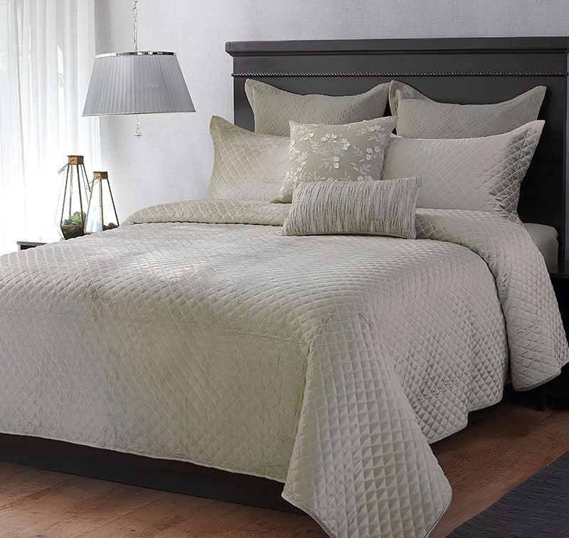 Anna Simona Zeal 7 Pcs Bedsheet Set