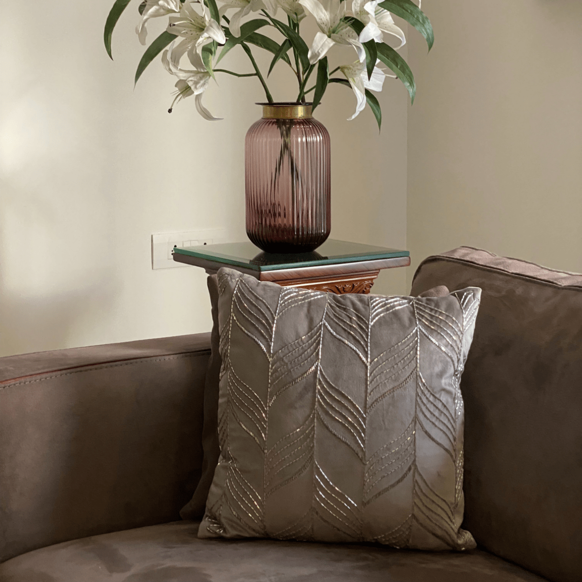 Sadyaska Decorative Gloss Silver Velvet 16x16 1 Pcs Cushion Cover