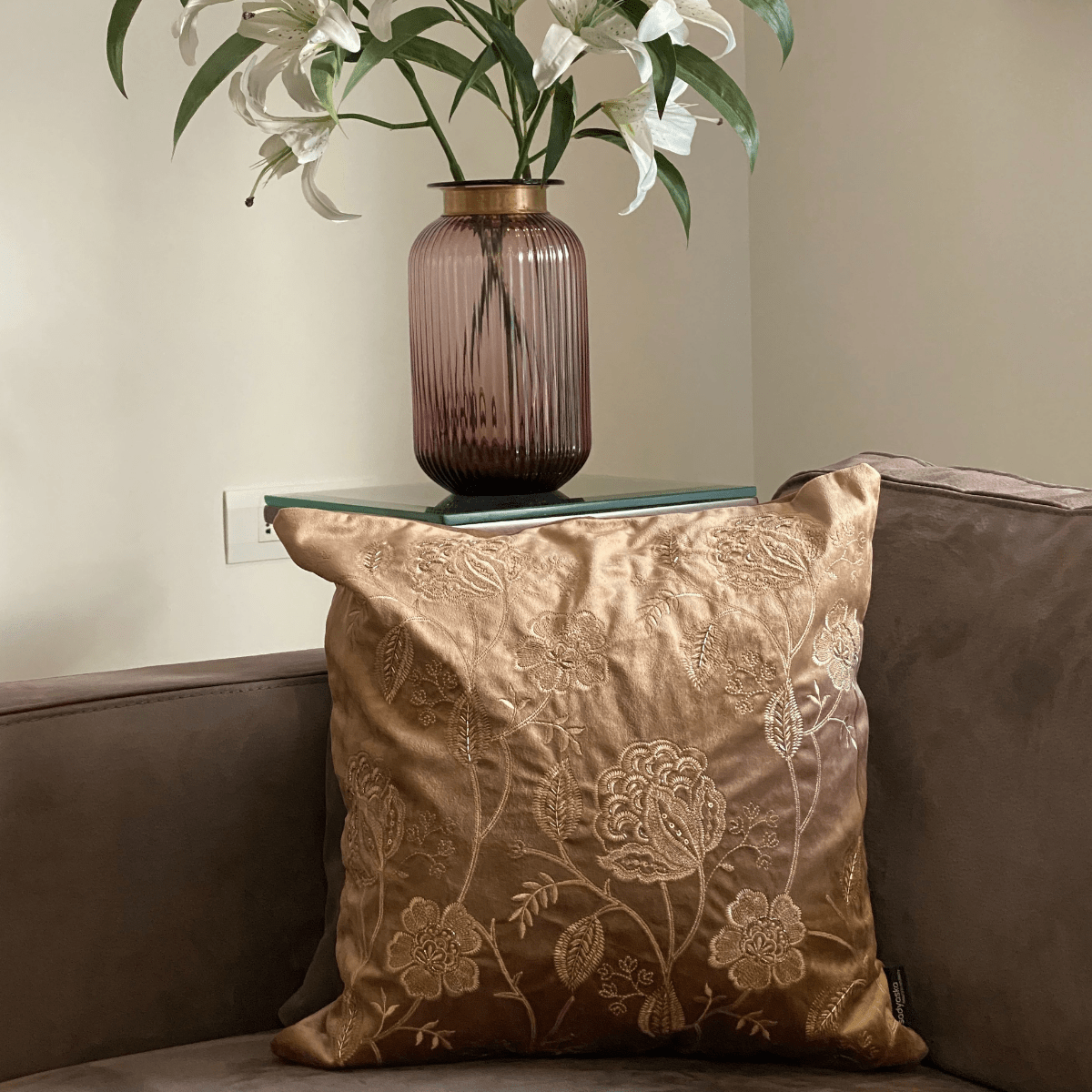 Sadyaska Decorative Bloomy Camel Velvet 16x16 1 Pcs Cushion Cover