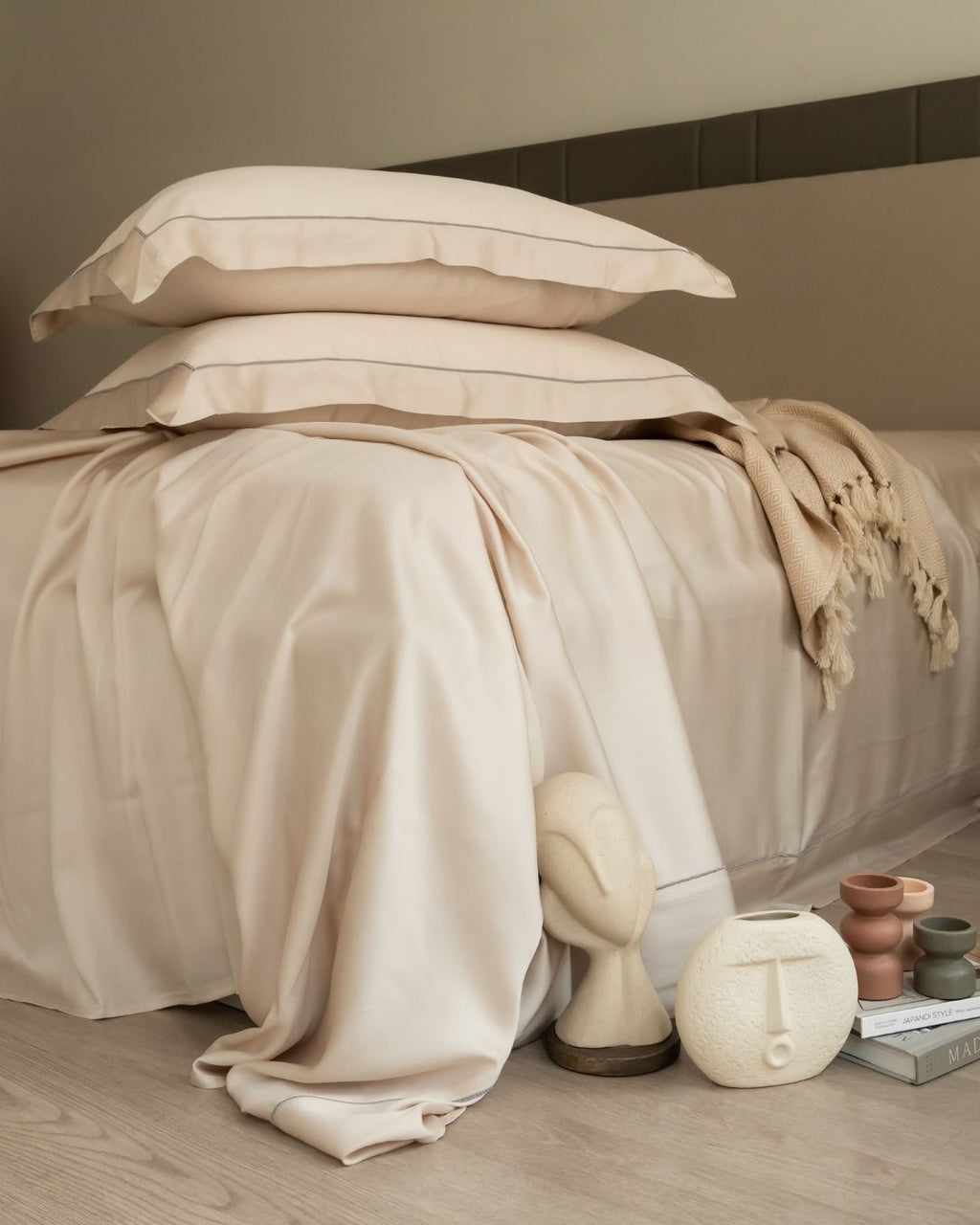 Sadyaska Chalk Beige Tencel Set with Lace 1 Pcs Bedsheet