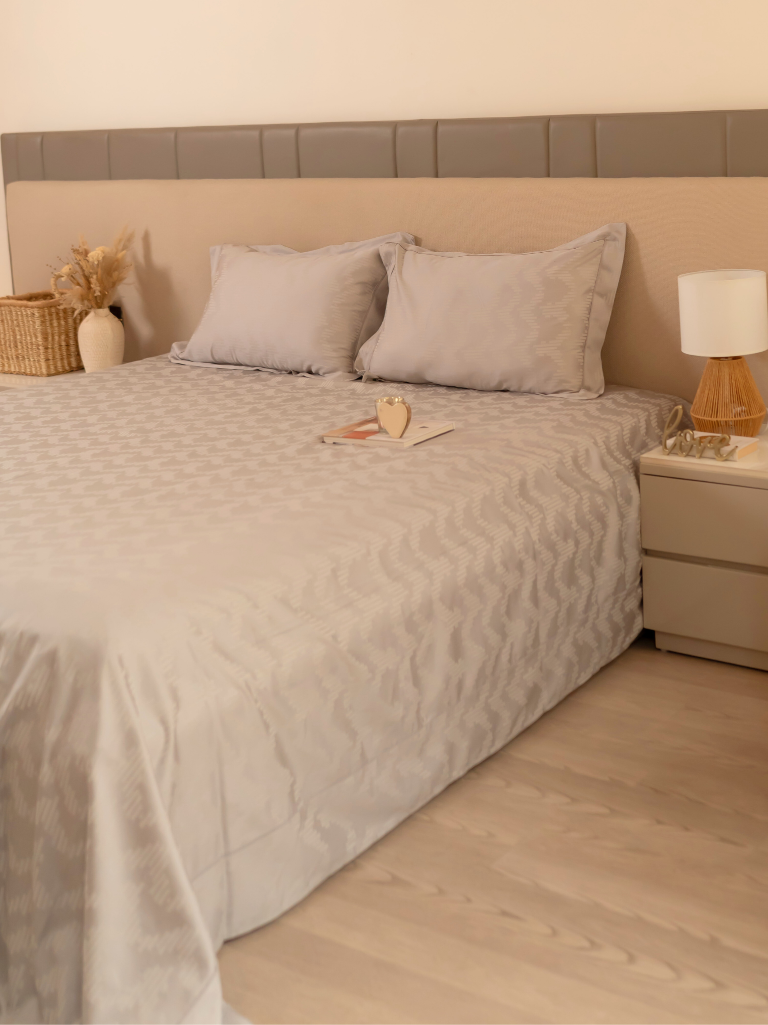 Sadyaska Twilight Silver Premium Tencel Jacquard Set with Lace 1 Pcs Bedsheet