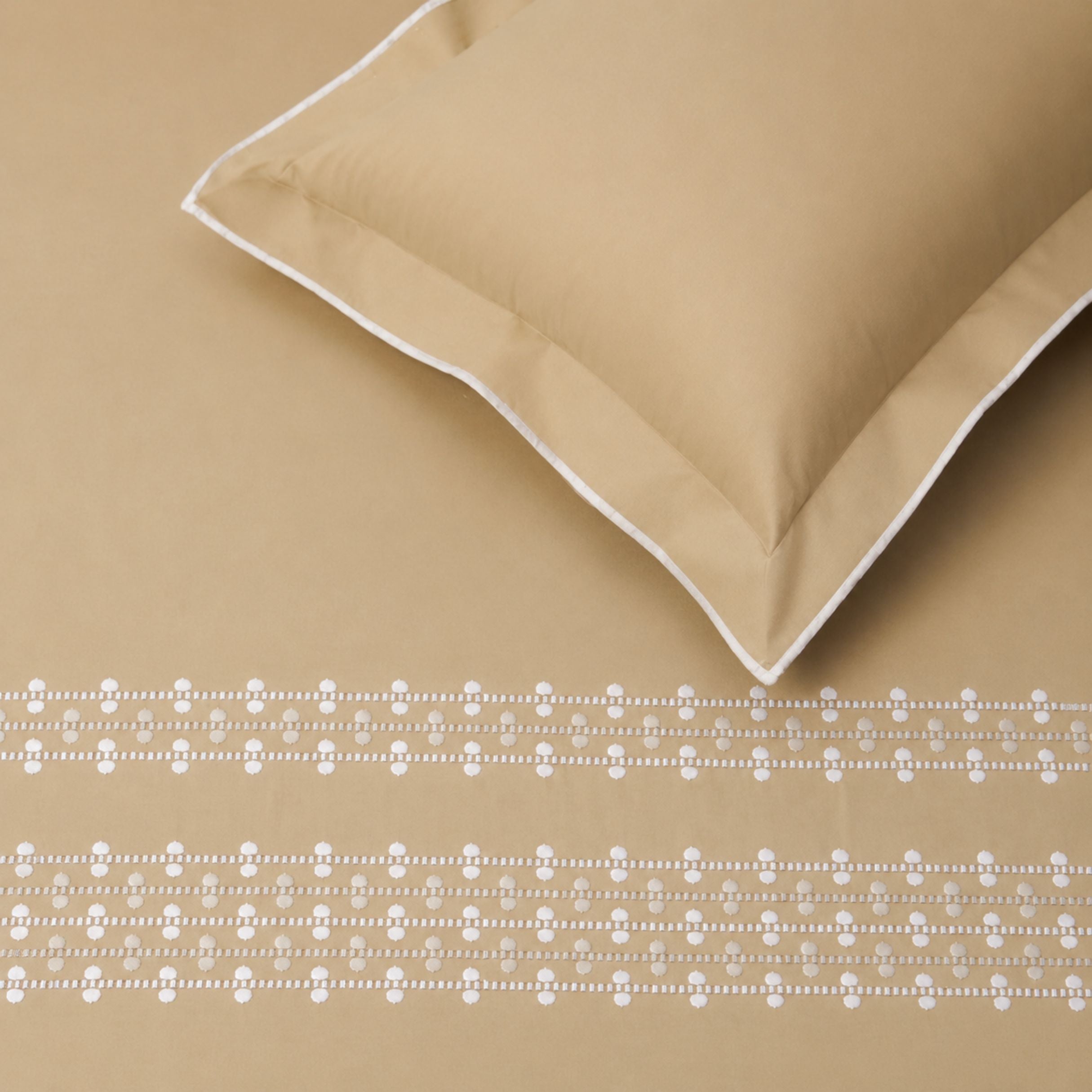 Sansaar by DDdecor Large Bedsheet Set with 2 Pillow Covers - Beadrow - Semolina - Embroidered - 1 Pc