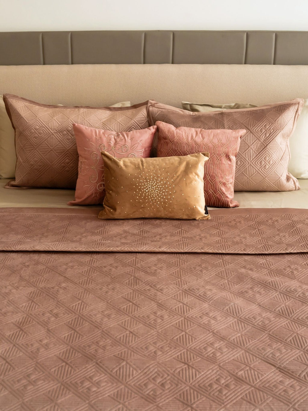 Sadyaska Isla Buff Velvet Set 1 Pcs Bedspread