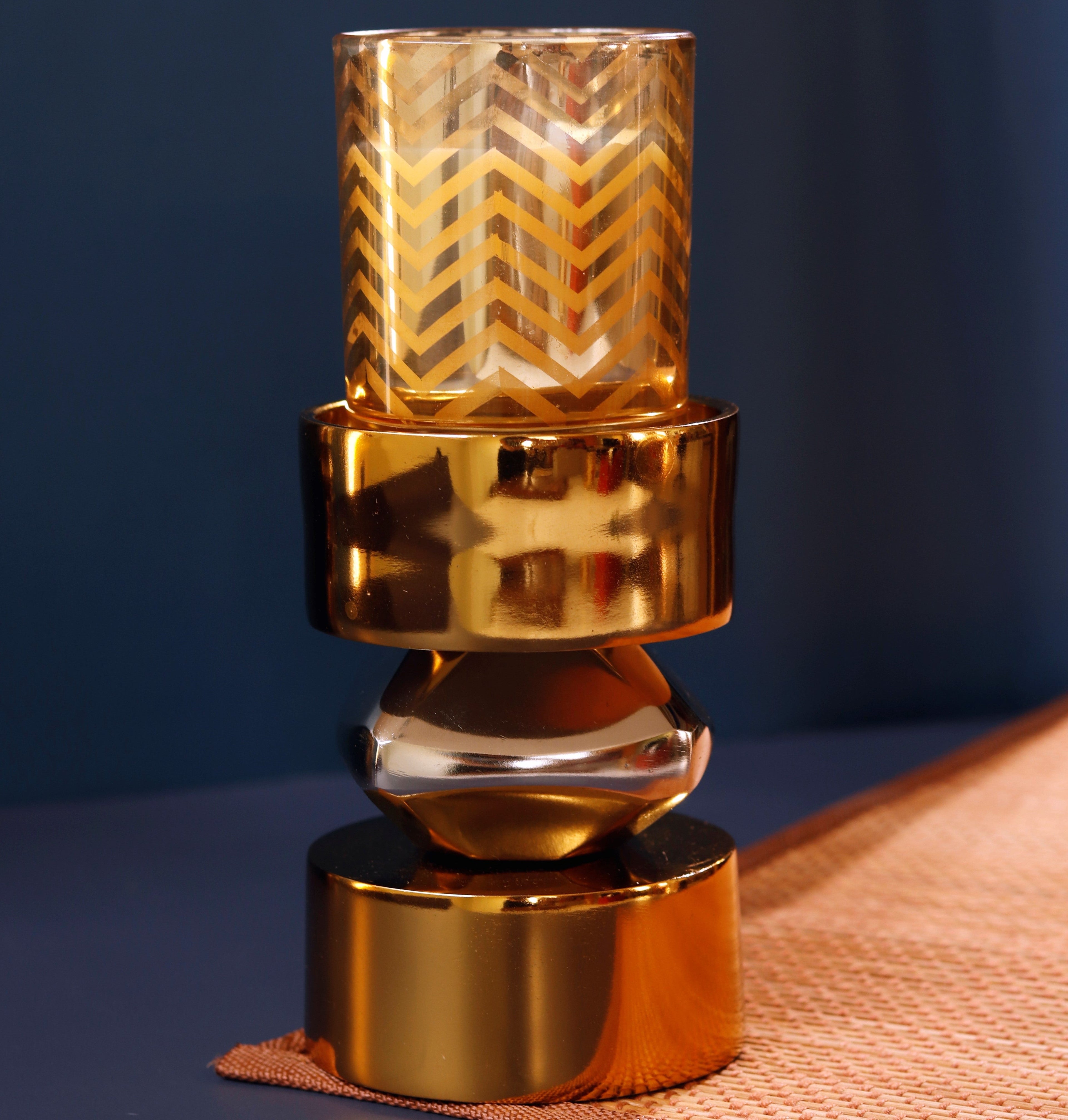 Sadyaska Gold & Nickel Metal Candle Stand 1 Pcs Product