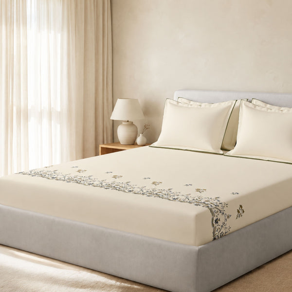 Sansaar by DDdecor Large Bedsheet Set with 2 Pillow Covers - Summerfeild - Snow White - Embroidered - 1 Pc