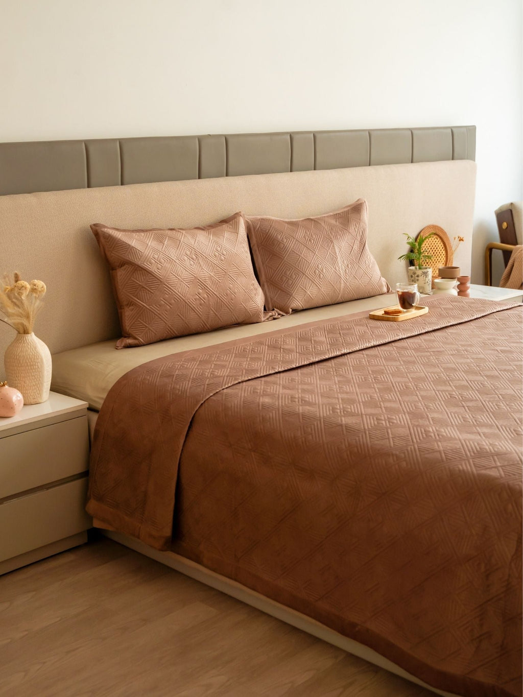 Sadyaska Isla Buff Velvet Set 1 Pcs Bedspread