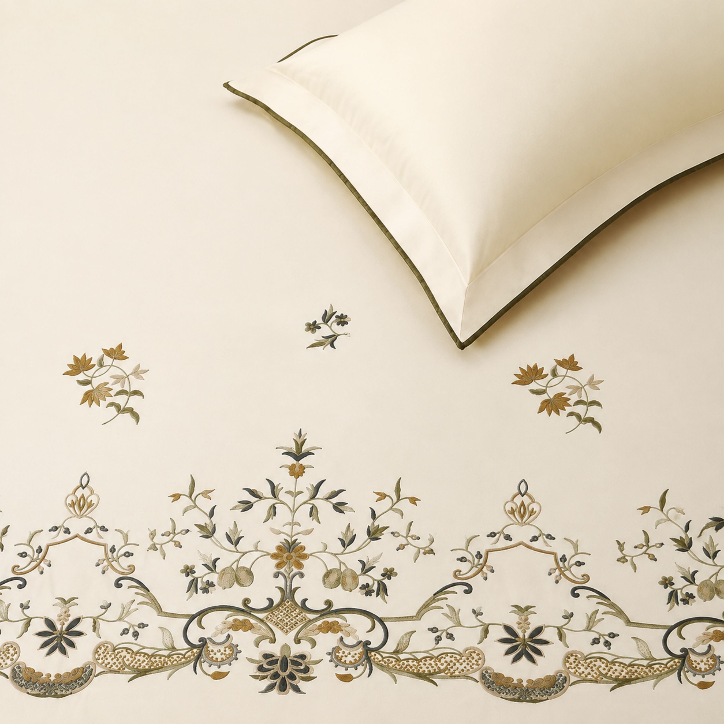 Sansaar by DDdecor Large Bedsheet Set with 2 Pillow Covers - Summerfeild - Snow White - Embroidered - 1 Pc