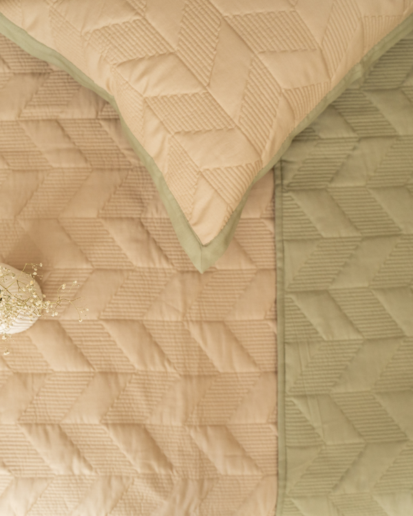 Sadyaska Quilted Forest Green and Sand Astor Reversible 1 Pcs Bedspread