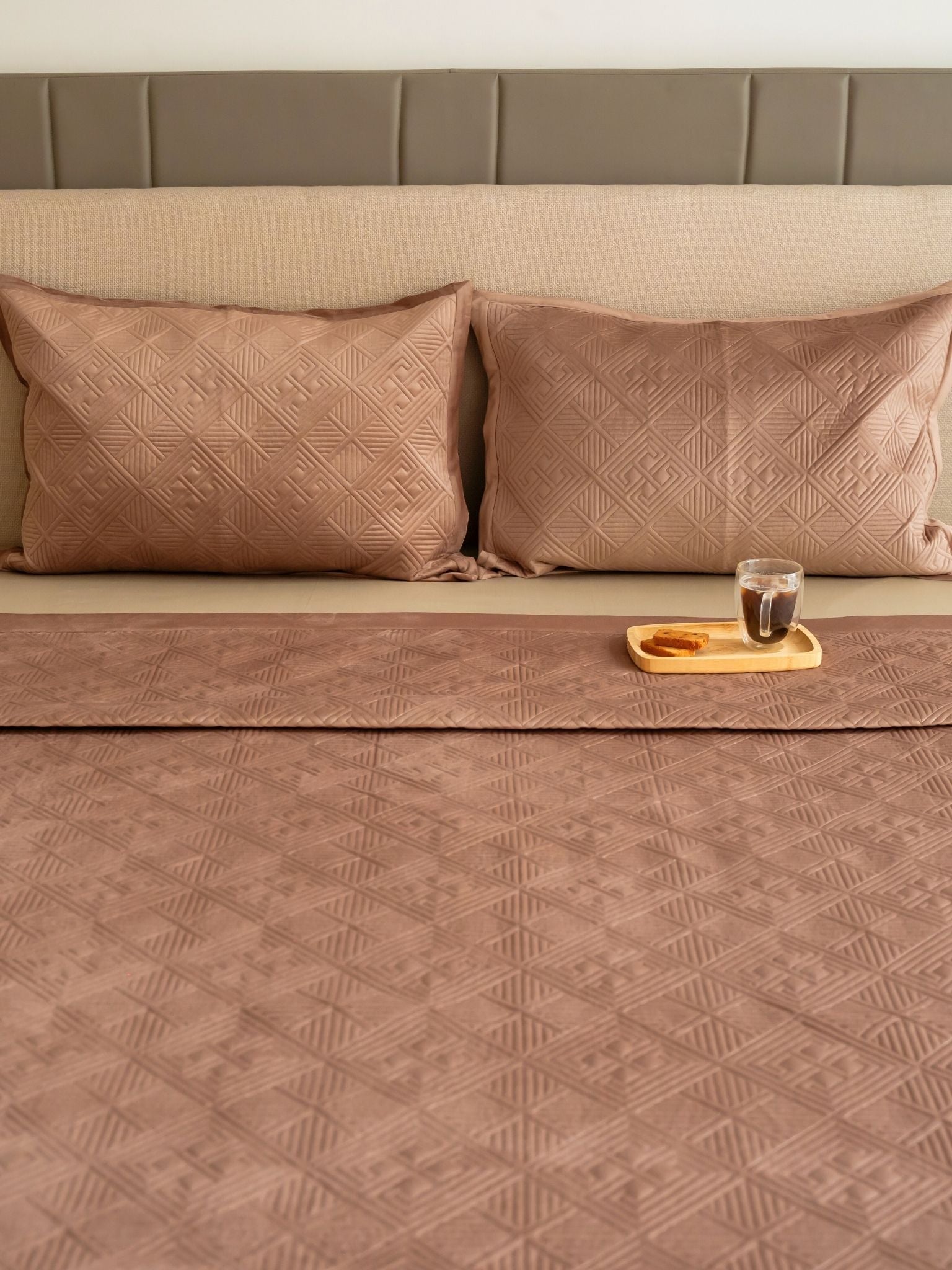 Sadyaska Isla Buff Velvet Set 1 Pcs Bedspread