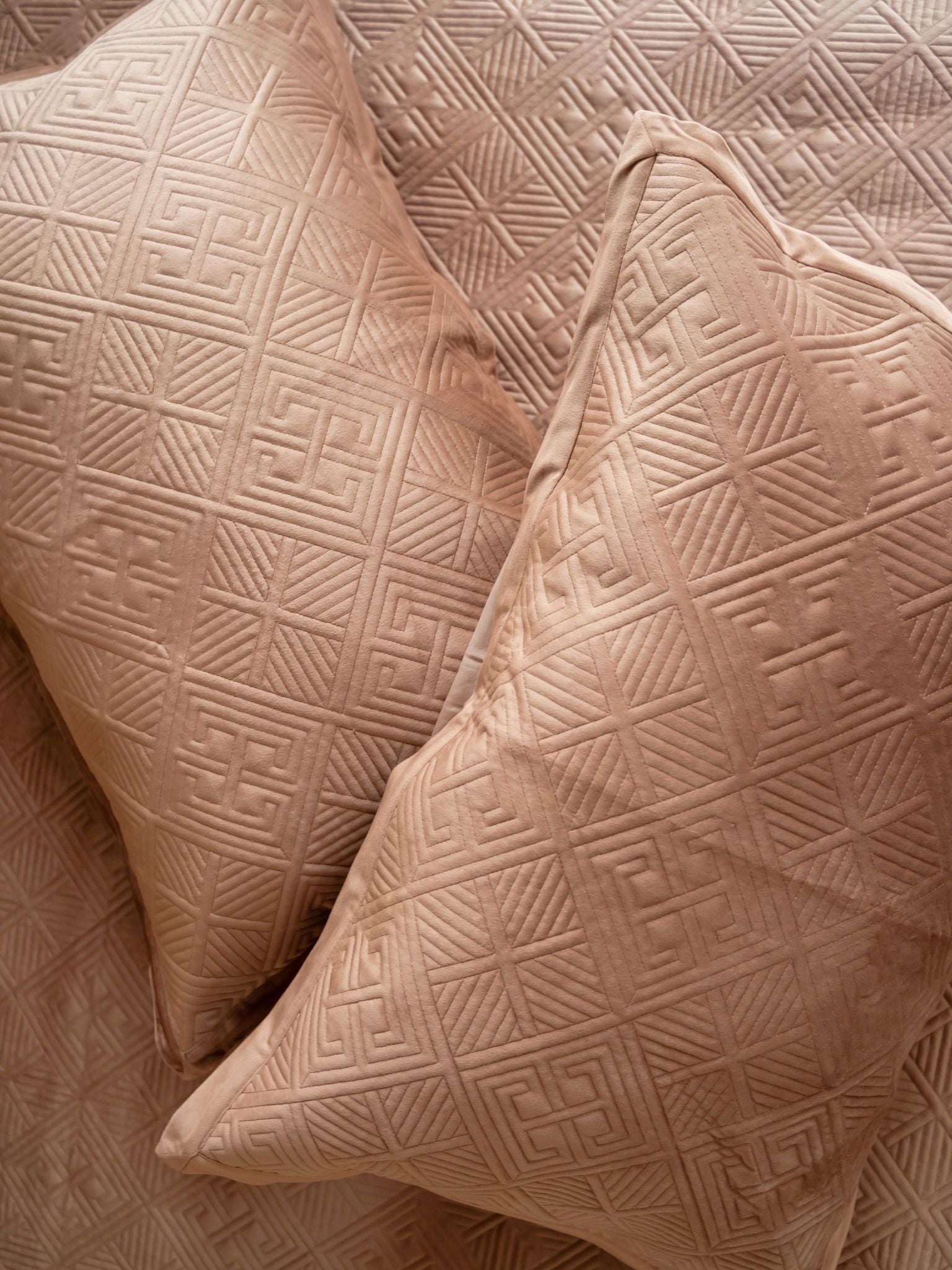 Sadyaska Isla Buff Velvet Set 1 Pcs Bedspread