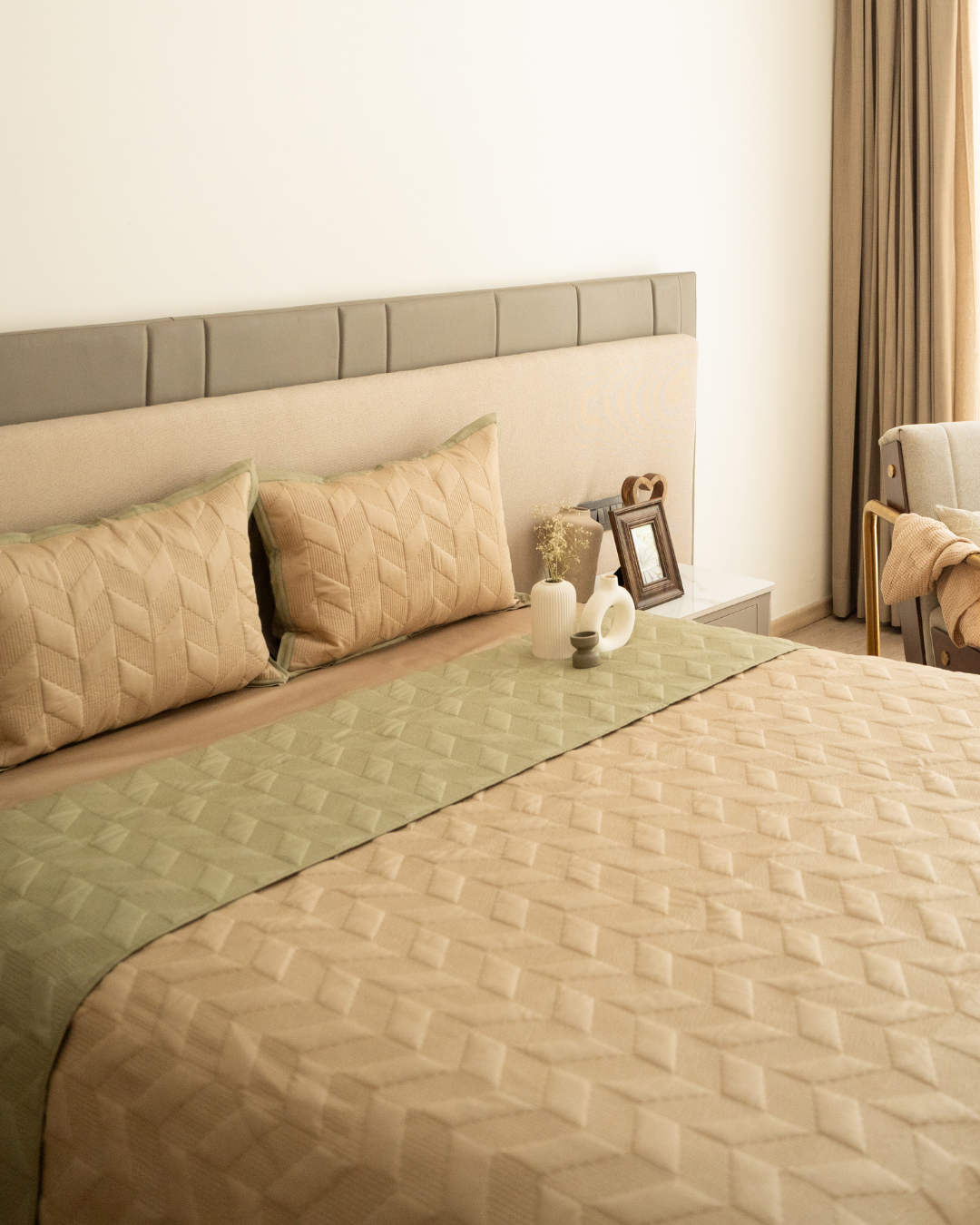 Sadyaska Quilted Forest Green and Sand Astor Reversible 1 Pcs Bedspread