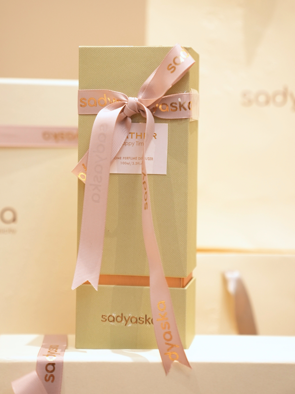 Sadyaska Happy Time Home Perfume Diffuser -Green Leather 1 Pcs Product