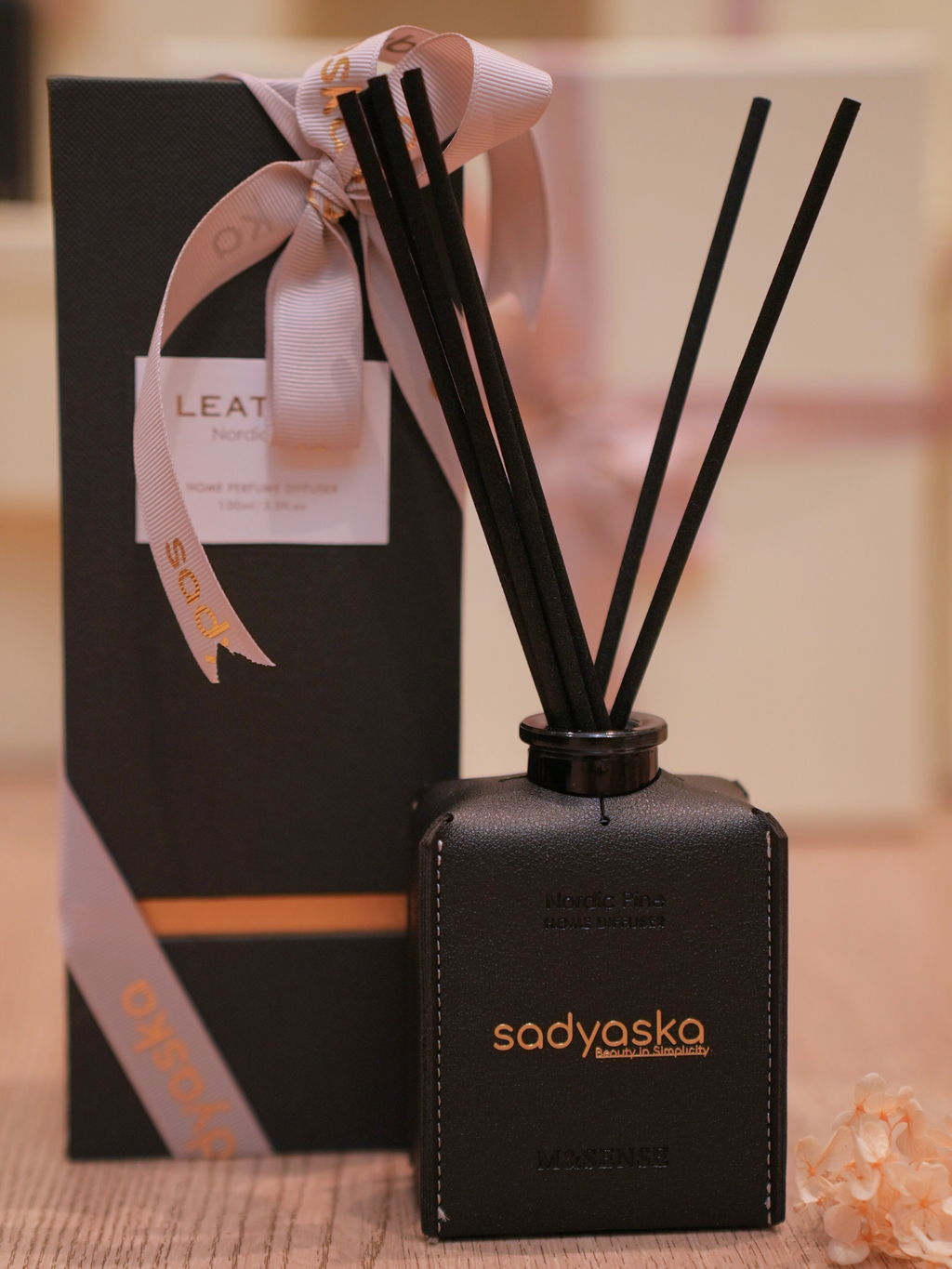 Sadyaska Nordic Pine Home Perfume Diffuser -Black Leather 1 Pcs Product