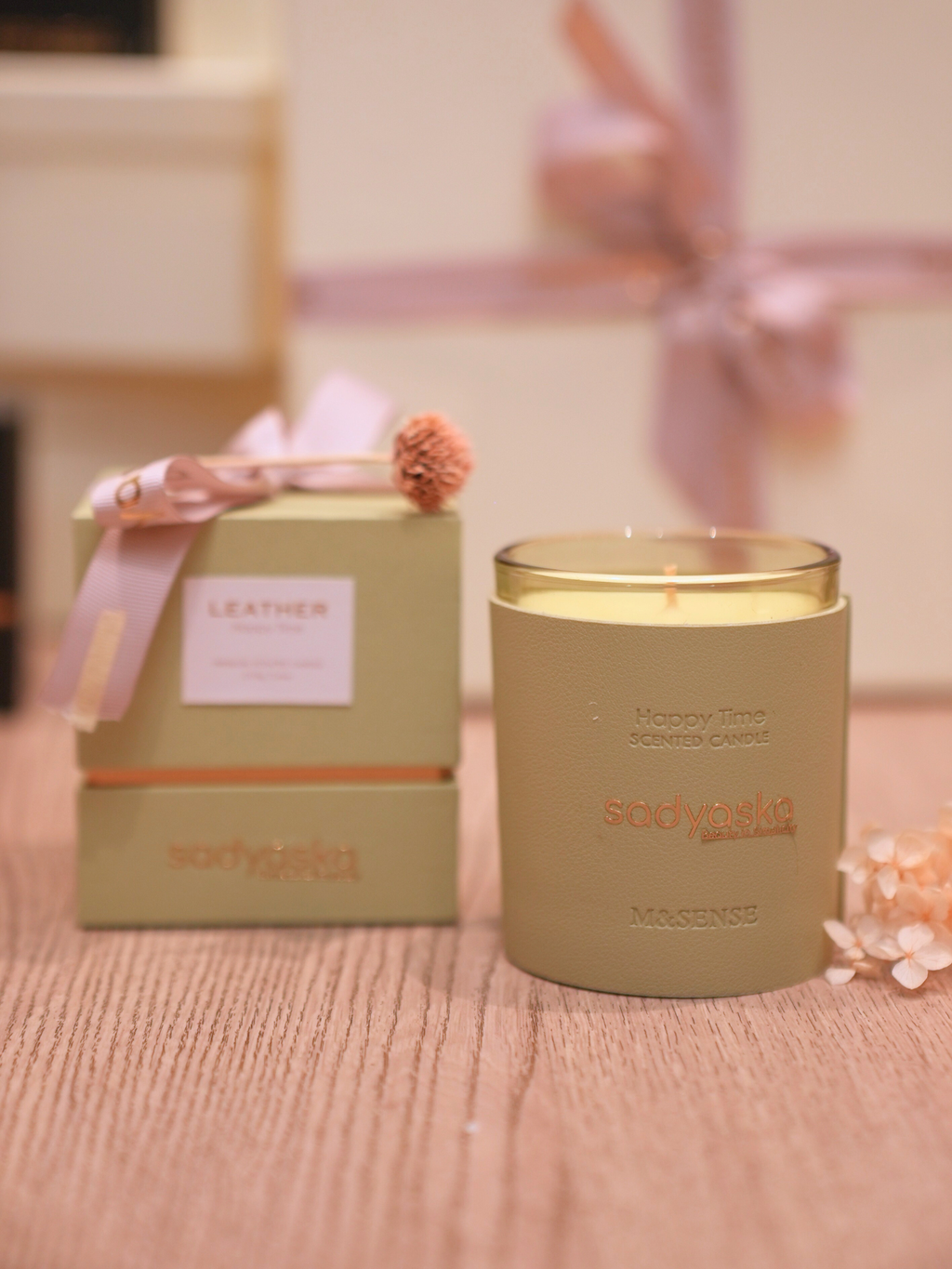 Sadyaska Happy Time Scented Candle -Green Leather 1 Pcs Product