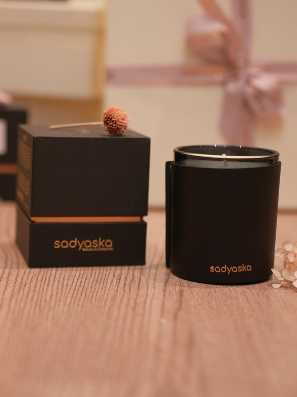 Sadyaska Nordic Pine Scented Candle -Black Leather 1 Pcs Product